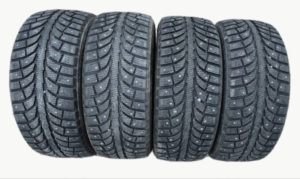 2225/45 R17 CHAMPIRO 4KS ZIMNÍ, vzorek 7mm a mají hroty